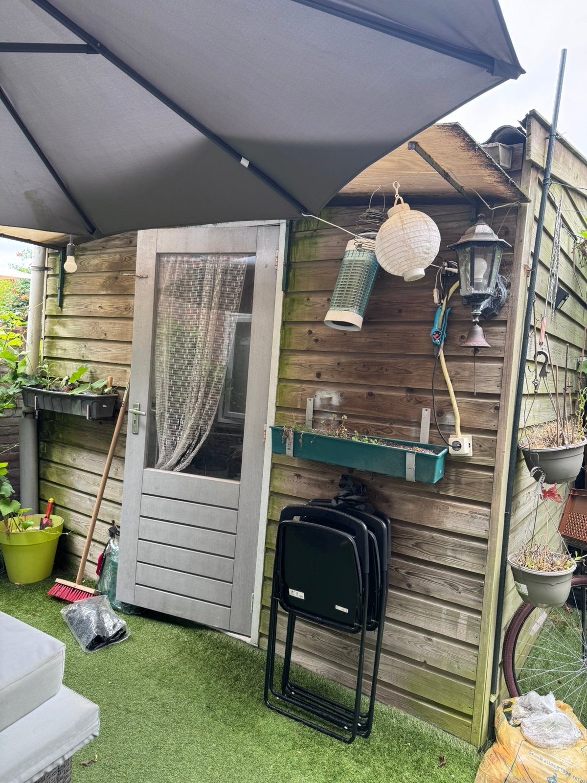 Stevige houten tuinschuur in goede staat., Tuin en Terras, Tuinhuizen, Ophalen, Zo goed als nieuw, Schuur, 3 ramen of meer