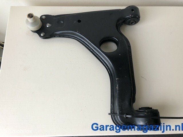 Draagarm linksvoor onder 11657 Opel Vectra B, Gebruikt, Opel, Ophalen of Verzenden, Opel