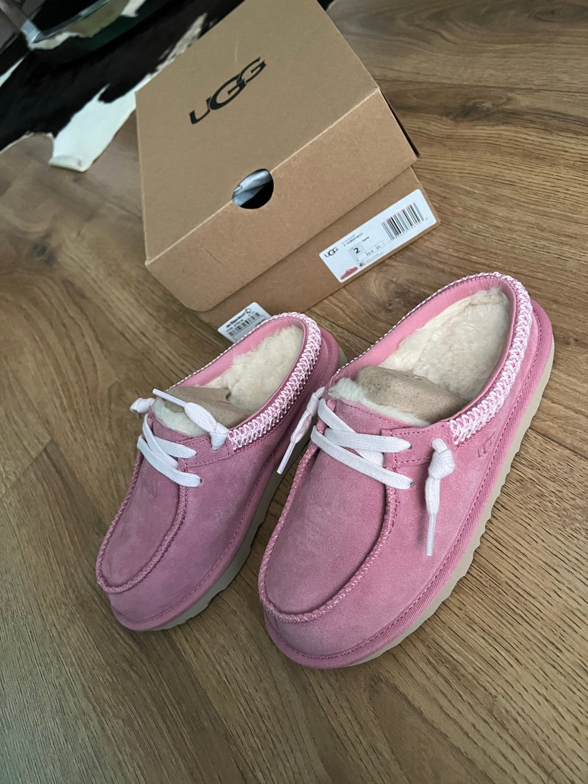 Uggs Tasman Instapper Suede Roze - Nieuw in Doos, Ophalen of Verzenden, Nieuw, Meisje, Schoenen