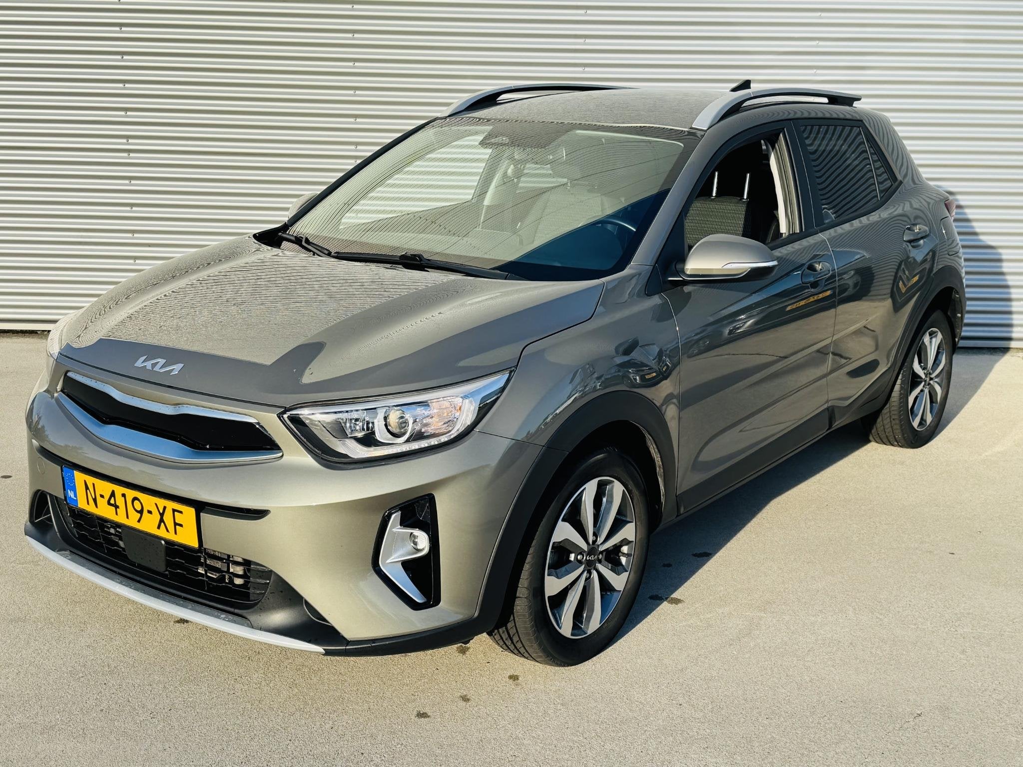 Kia Stonic 1.0 T-GDi MHEV DynamicPlusLine NW geleverd & Onde, Auto's, Kia, Voorwielaandrijving, Gebruikt, Euro 6, 49 €/maand