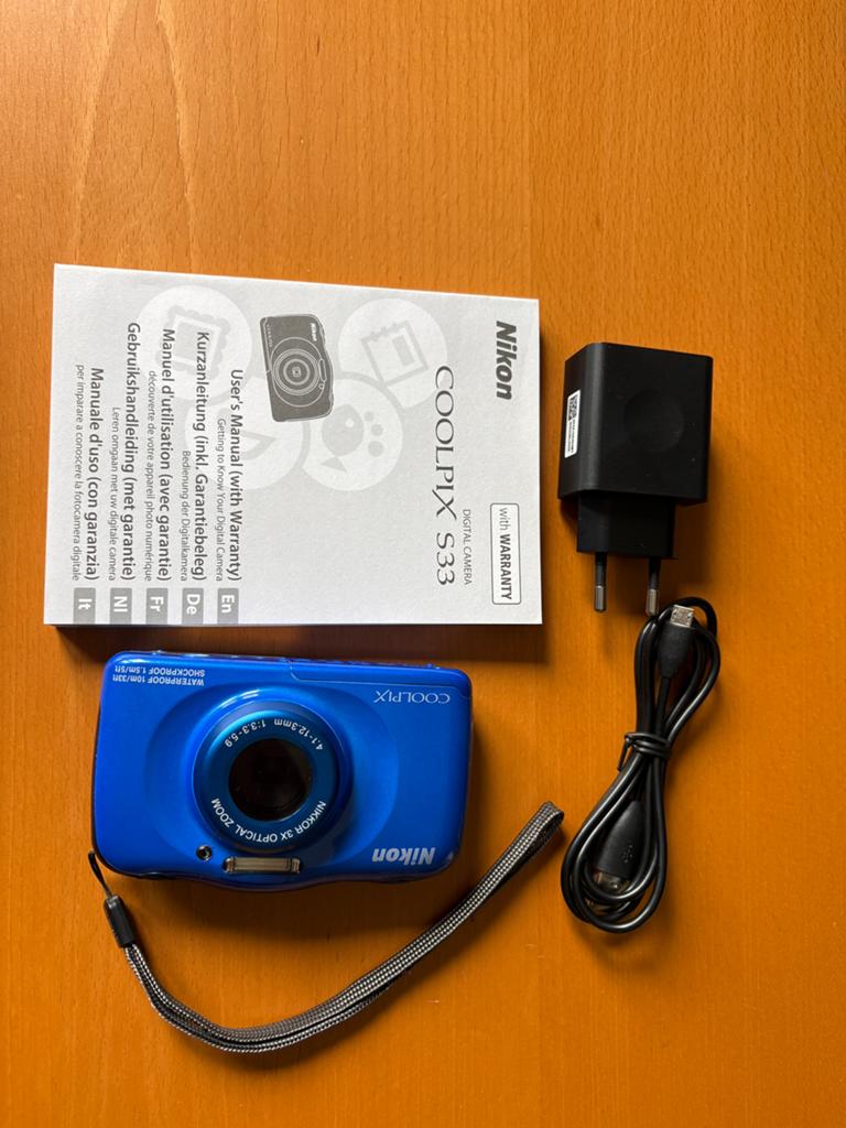 Nikon Coolpix S33 - waterdichte compact camera, Ophalen, Zo goed als nieuw, Overige merken
