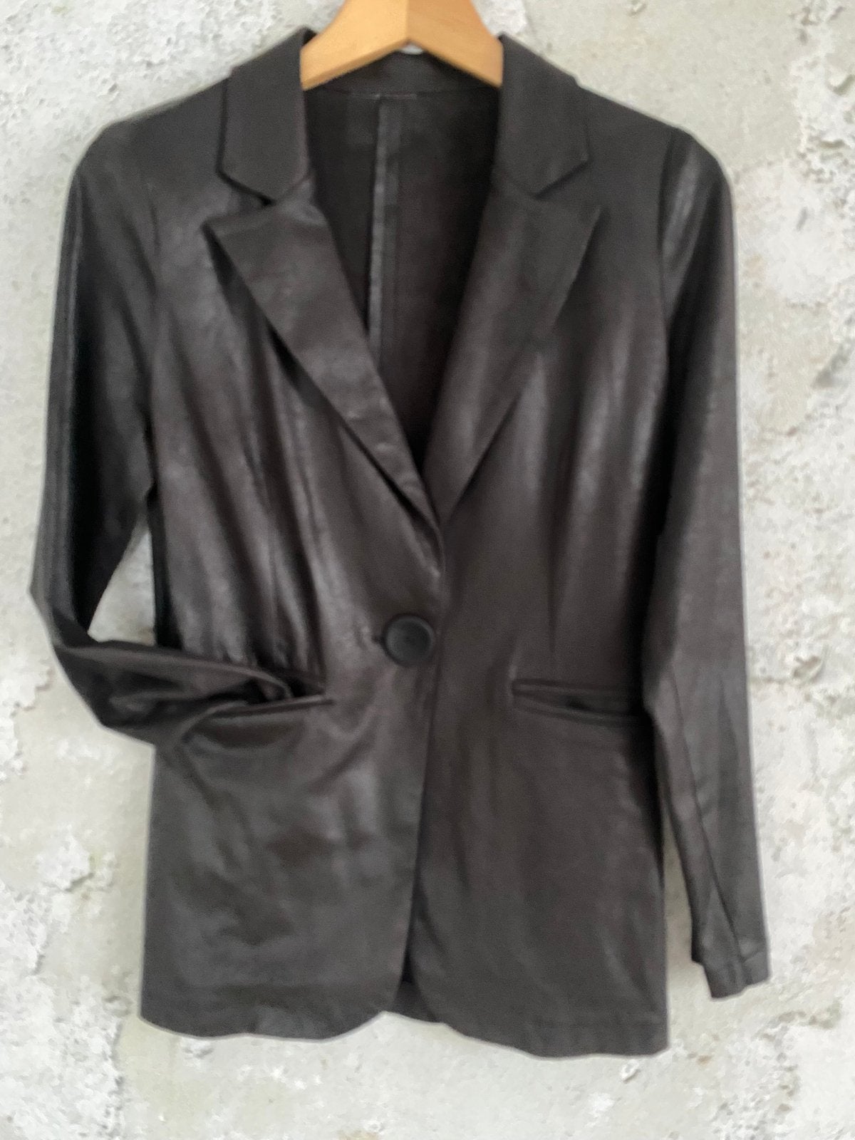 ZGAN Helena Hart diepbruine korte blazer, mt 36, Kleding | Dames, Bruin, Ophalen of Verzenden, Zo goed als nieuw, Jasje
