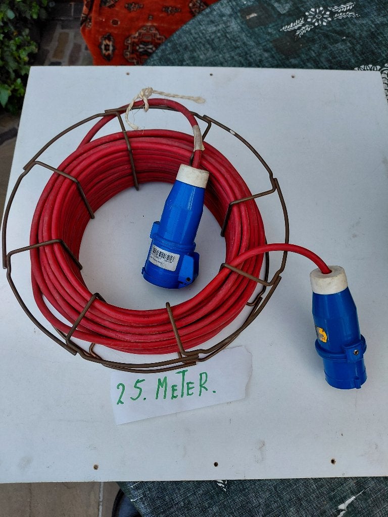 te koop enkele camping aansluit kabels  3GX1,5 mm, Ophalen of Verzenden, Zo goed als nieuw