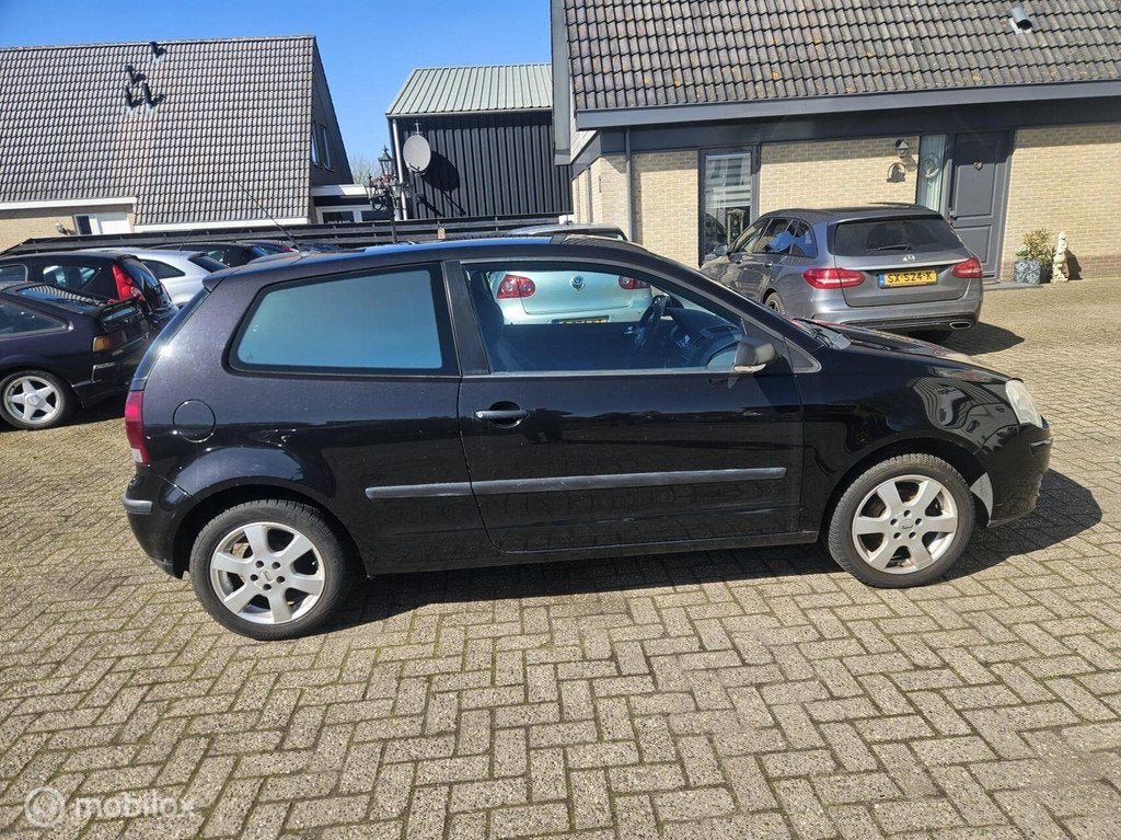 Volkswagen Polo 1.2 Trend lm wielen airco el ramen cv apk !, Auto's, Voorwielaandrijving, Stof, Gebruikt, 60 pk