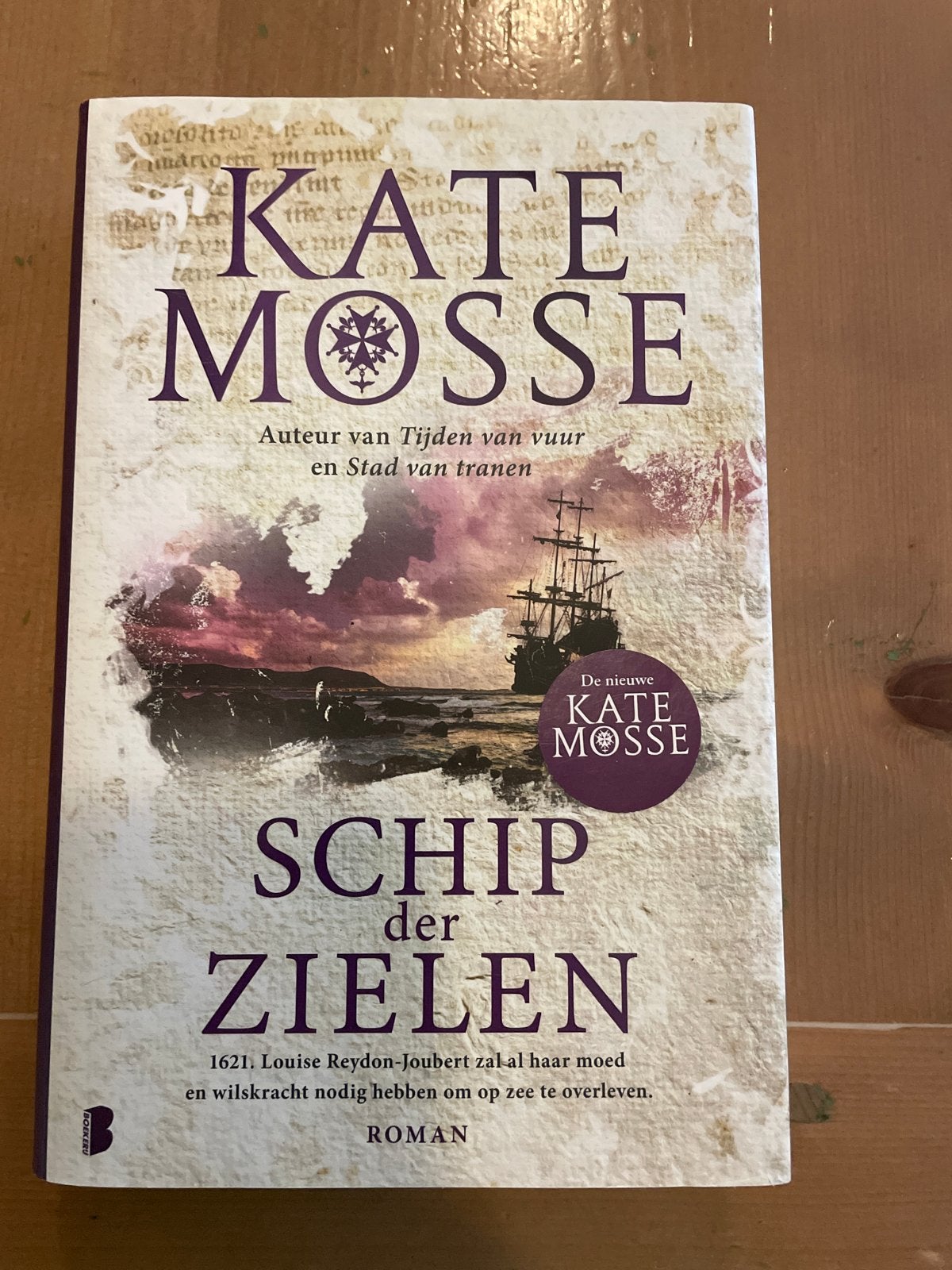 Schip der Zielen - Kate Mosse (Deel 3 Tijden van Vuur), Boeken, Ophalen of Verzenden, Gelezen, Nederland