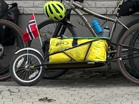 BOB yak te huur voor fietsvakantie, Ophalen, Zo goed als nieuw, Bagagekar