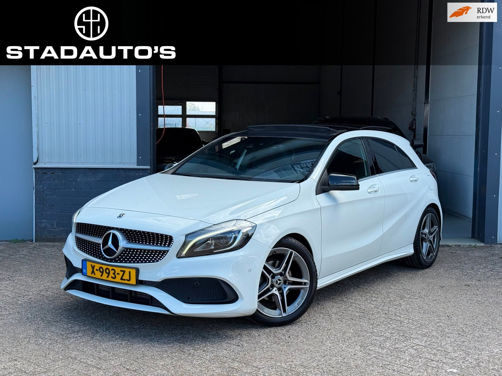 Mercedes-Benz A-klasse 200 Edition Automaat Pano|H&K|LED!, Gebruikt, Wit, Bedrijf, 19 km/l