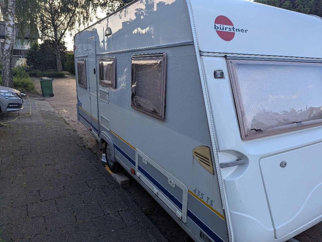 Nette Burstner 435TN 2003 met voortent, mover en airco, Rondzit, Kachel, 750 - 1000 kg, Particulier