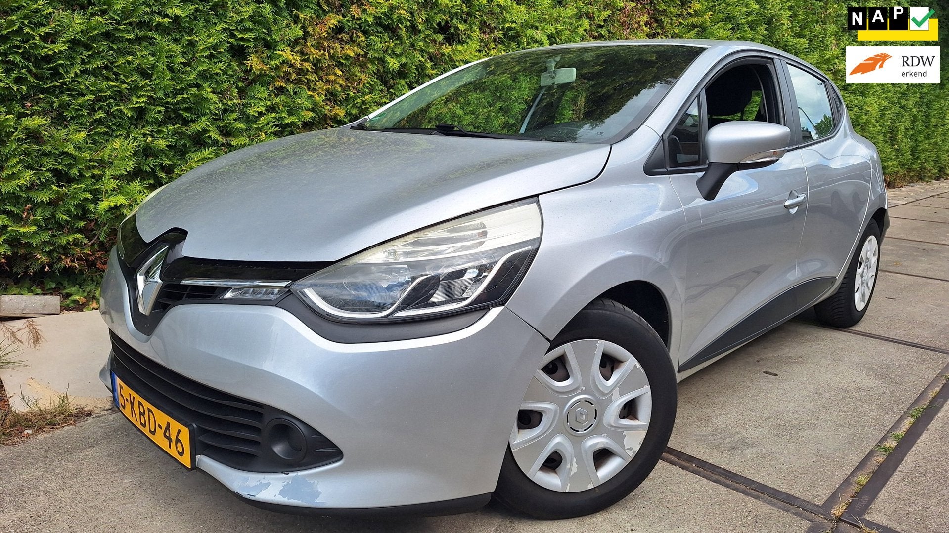 Renault Clio 1.5 dCi ECO Expression, Auto's, Renault, Voorwielaandrijving, Gebruikt, Zwart, 4 cilinders