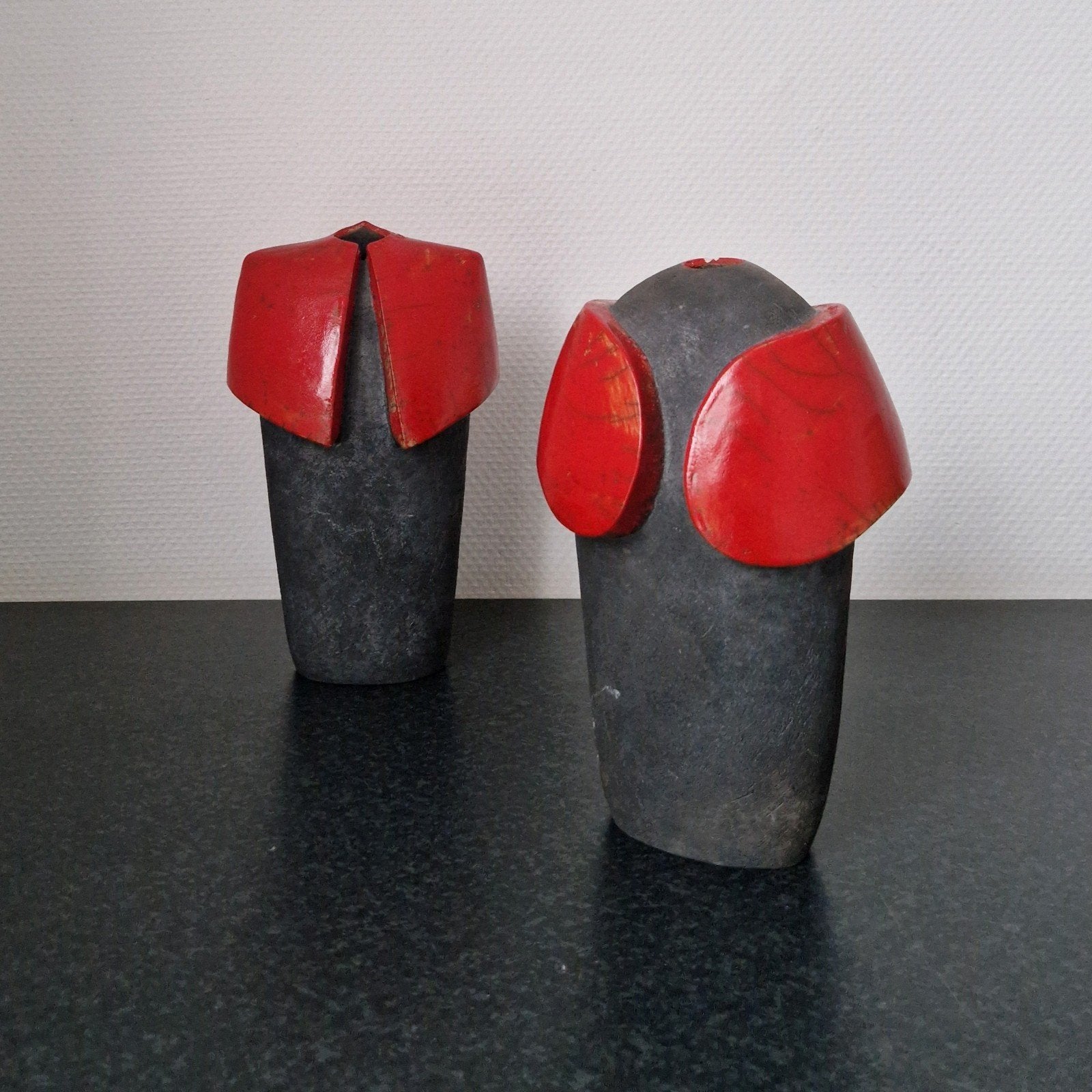 Koppel beelden / vazen van keramiste Hélène Van Dongen 1948, Ophalen of Verzenden