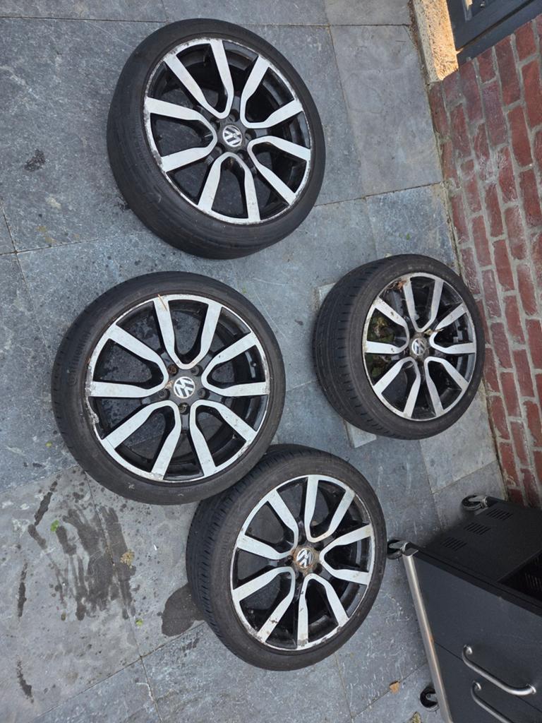 VW Golf 18 inch velgen met Continental zomerbanden, 18 inch, Gebruikt, Banden en Velgen, Ophalen of Verzenden