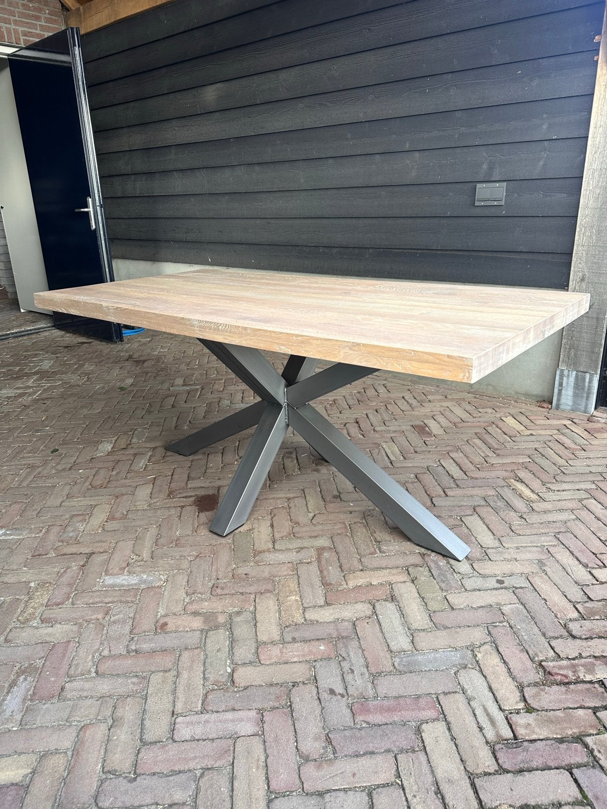 Eikenhouten eettafel met metalen spinpoot, Huis en Inrichting, Tafels | Eettafels, Gebruikt, Eikenhout, 150 tot 200 cm, Vier personen