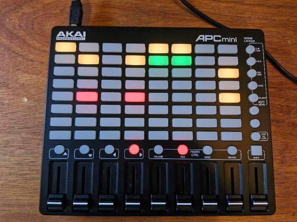 Akai APC mini, Ophalen of Verzenden, Zo goed als nieuw