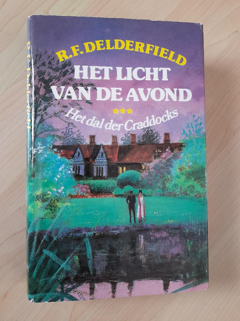 HET LICHT VAN DE AVOND RF DELDERFIELD HET DAL DER CRADDOCKS, Boeken, Ophalen of Verzenden, Gelezen