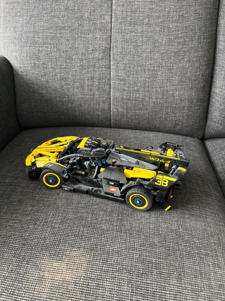 LEGO Technic Bugatti Chiron (42083) - Geel/Zwart, Ophalen of Verzenden, Zo goed als nieuw
