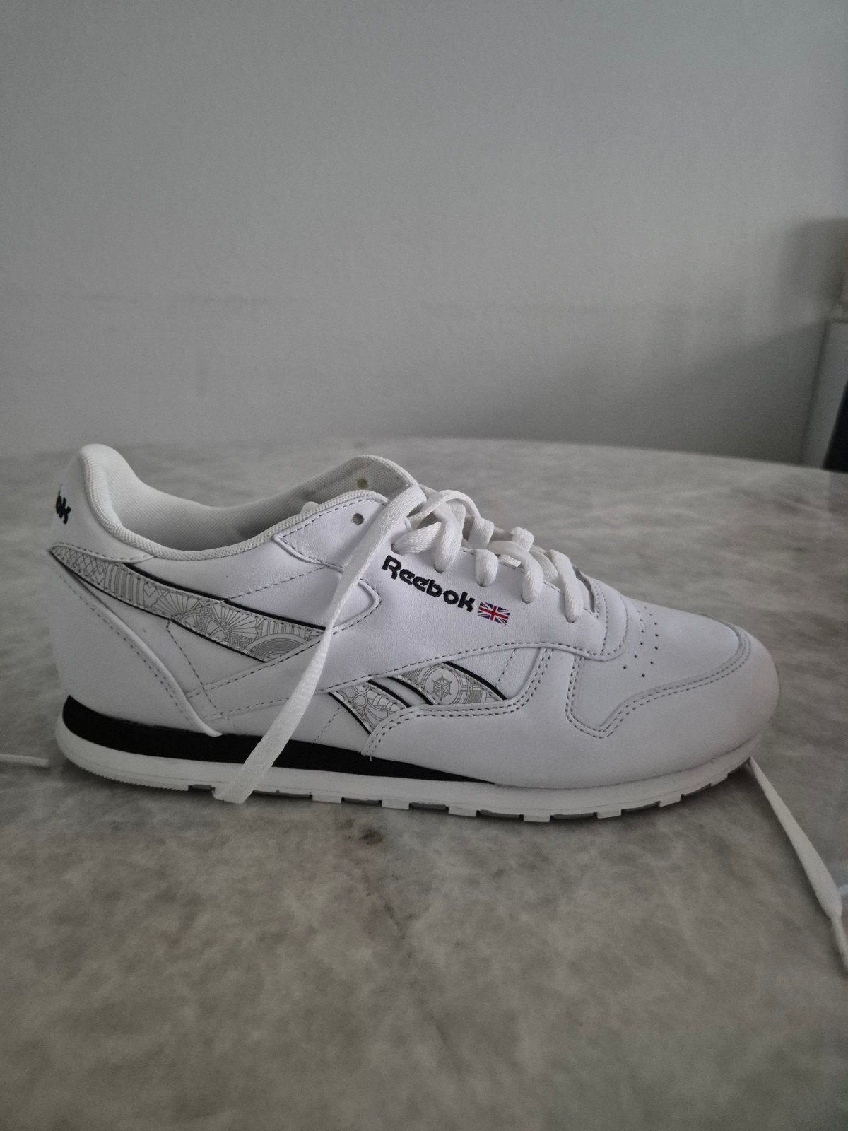 nieuwe reebok schoenen, Wit, Nieuw, Ophalen of Verzenden, Sneakers of Gympen
