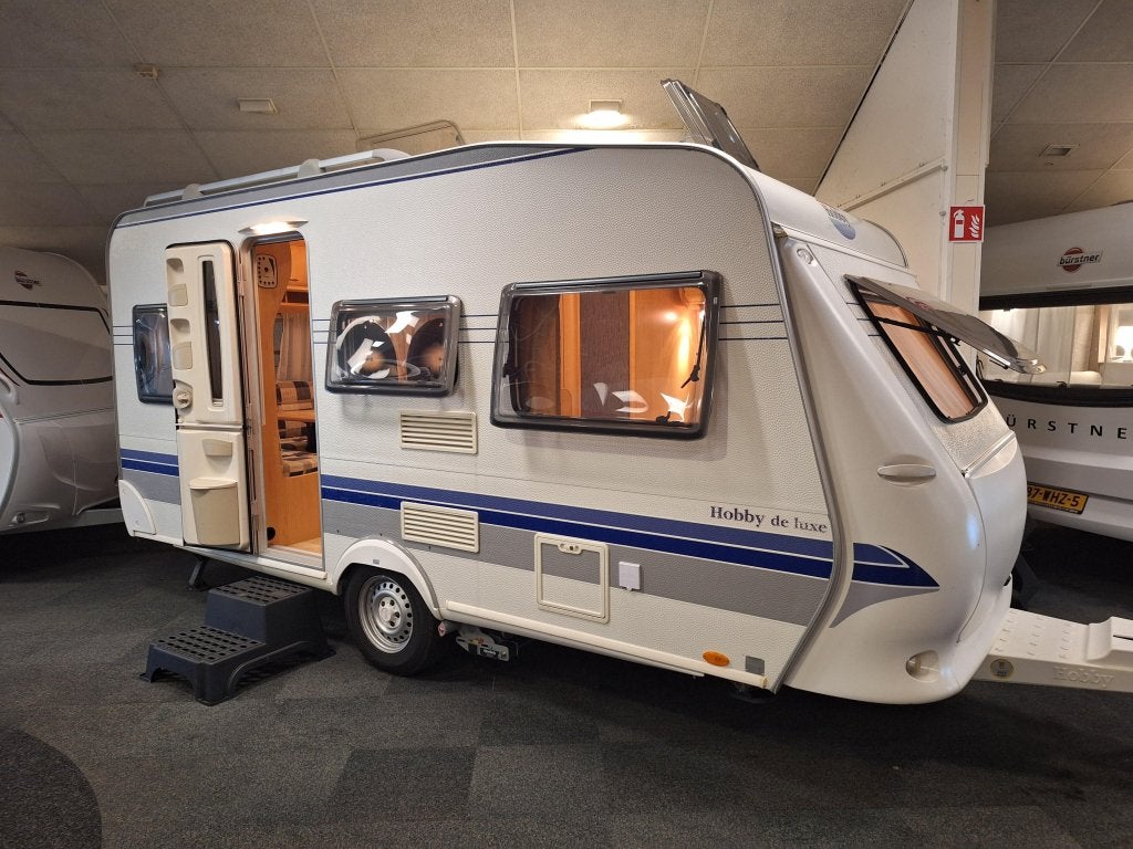 Hobby De Luxe 455 UF Rondzit Dwarsbed Voortent, Caravans en Kamperen, Schokbreker, Rondzit, Hobby, Bedrijf