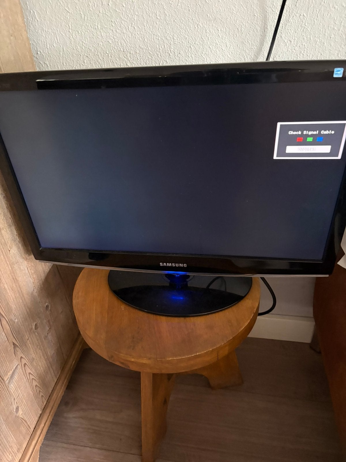 Samsung CM23WS monitor, Computers en Software, Monitoren, Gebruikt, Full HD, Ophalen of Verzenden, TN