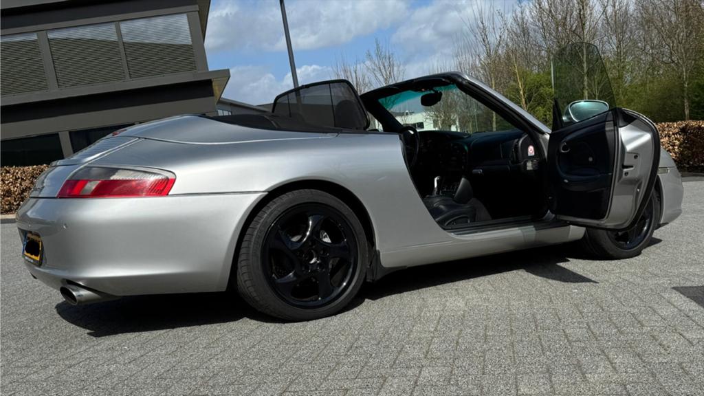 Porsche 911 3.6 Carrera 4 Cabriolet 2002 Grijs, Auto's, Cabriolet, Vierwielaandrijving, Particulier, 6 cilinders