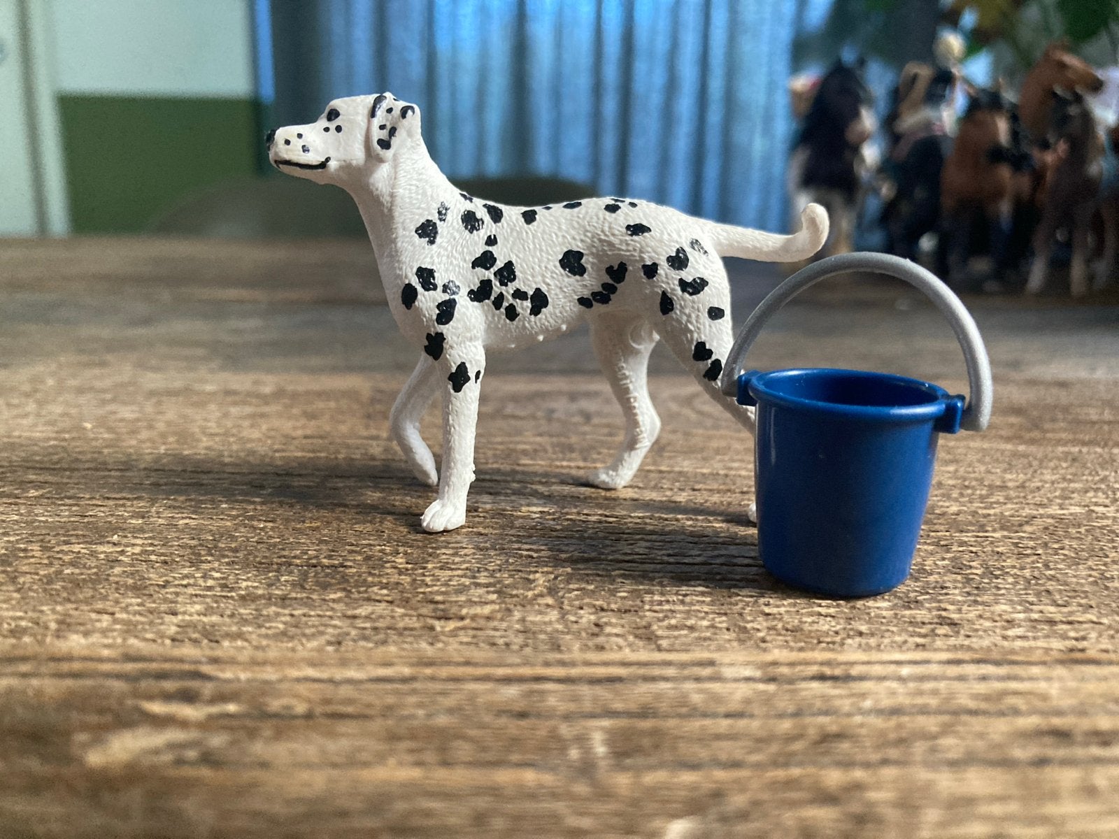 Dalmatiër schleich speelfiguur met emmer, Ophalen of Verzenden, Zo goed als nieuw, Jongen of Meisje