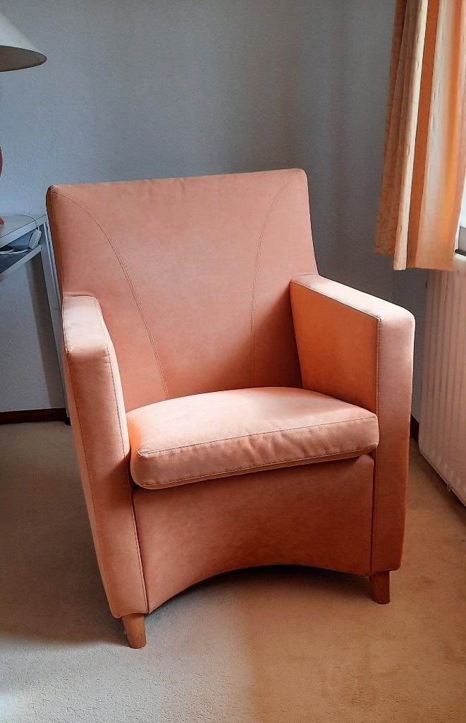 Leolux Dolcinea fauteuil suède designklassieker - ongebruikt, Ophalen, Designklassieker voor zowel moderne als stijlvolle senior.