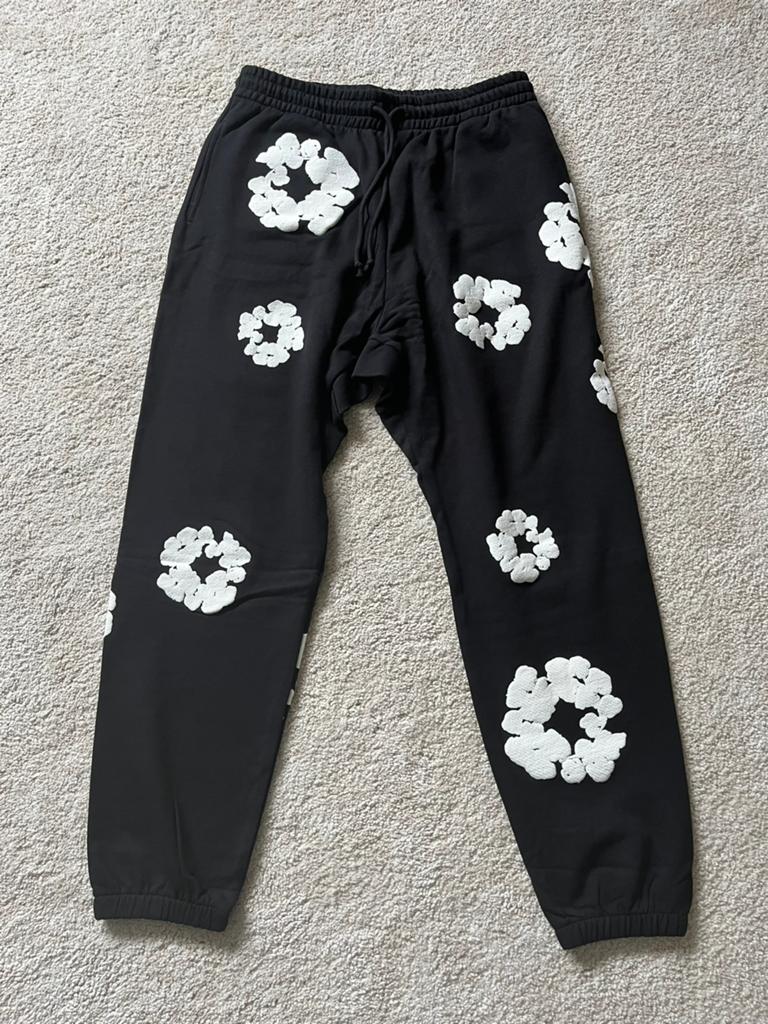 Denim Tears the cotton wreath sweatpants, Ophalen of Verzenden, Nieuw, Maat 52/54 (L), Zwart