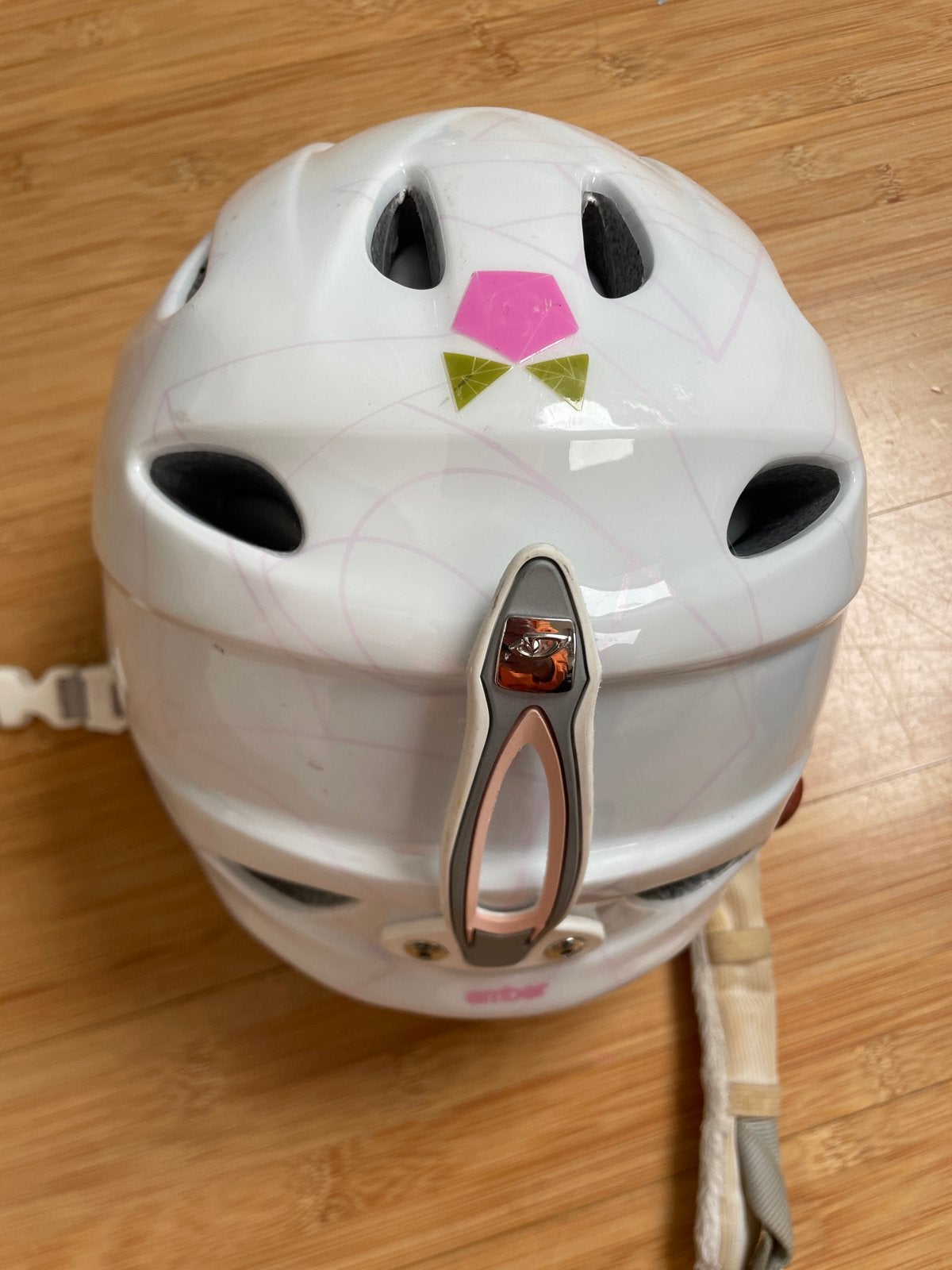 Giro skihelm wit met roze details - Maat M, Overige merken, Gebruikt, Overige typen, Ophalen of Verzenden