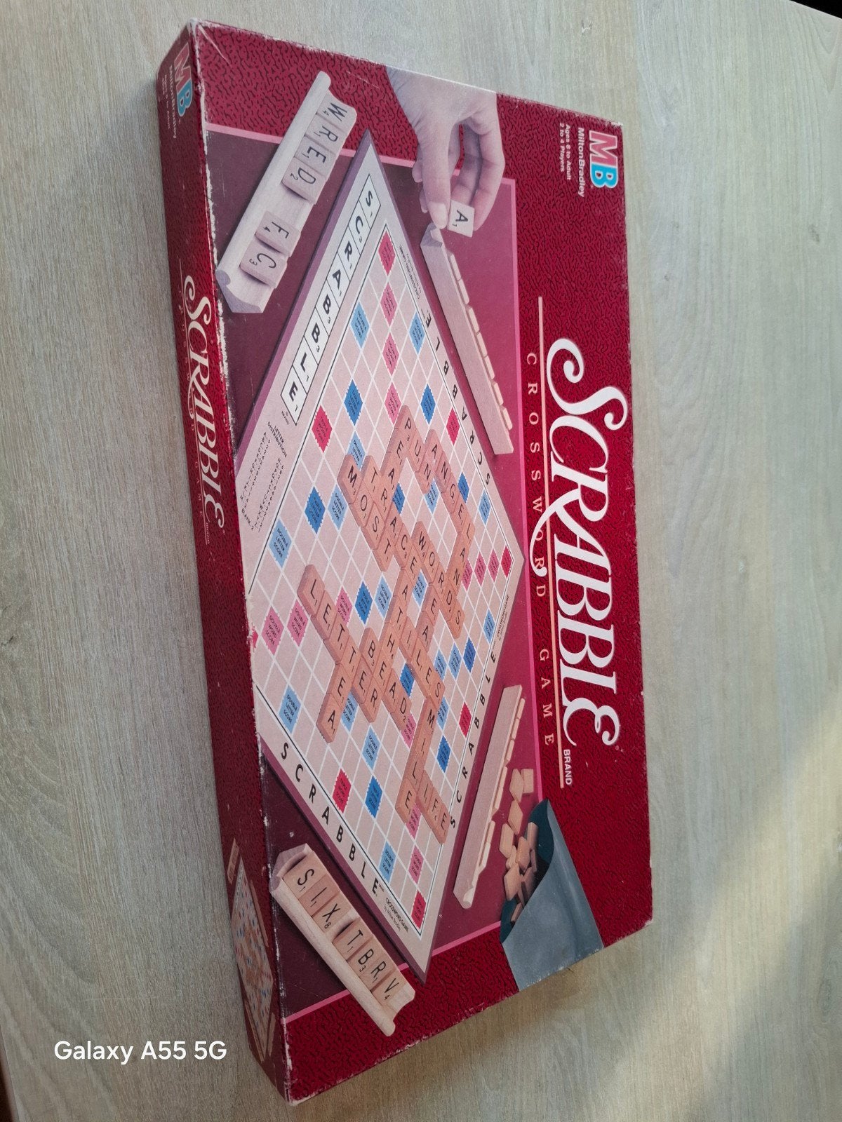 Scrabble Bordspel Engelse versie, Hobby en Vrije tijd, Gezelschapsspellen | Bordspellen, Milton Bradley Company, Gebruikt, Niet gespecificeerd op product