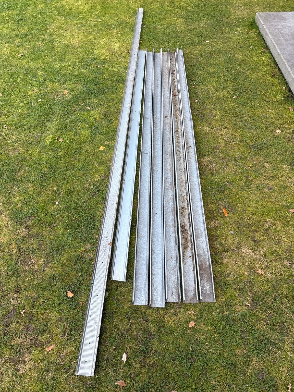 Metal stud 5x Staanders 2600mm & 2x Liggers (2500mm-4000mm), Doe-het-zelf en Verbouw, Ophalen, Gebruikt, IJzer