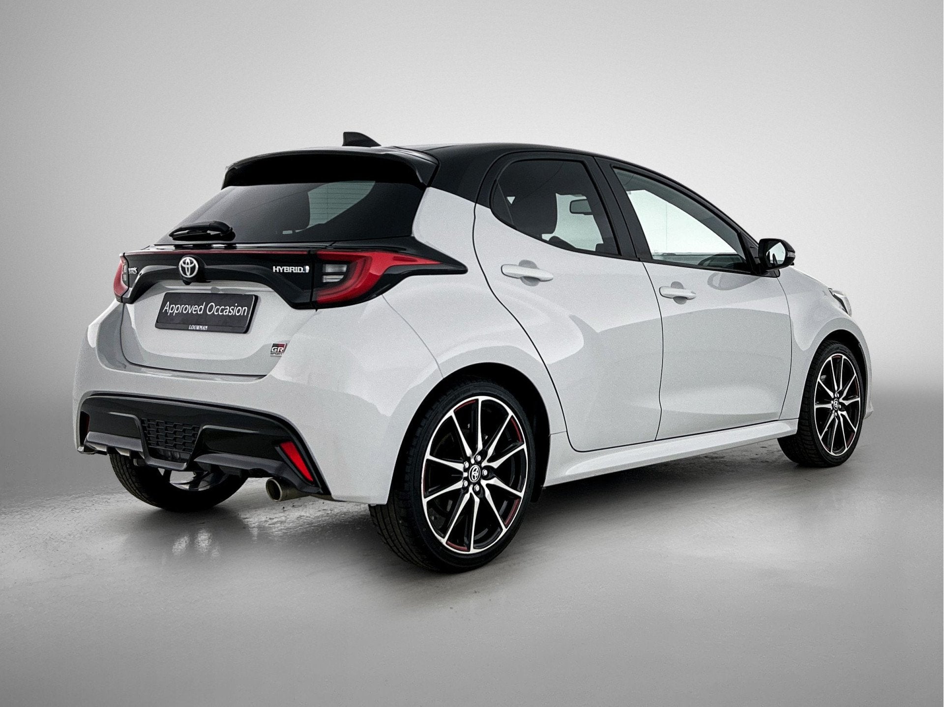 Toyota Yaris 1.5 Hybrid GR Sport Limited | Stoel en stuurwie, 12 maanden, 450 kg, Gebruikt, 1490 cc