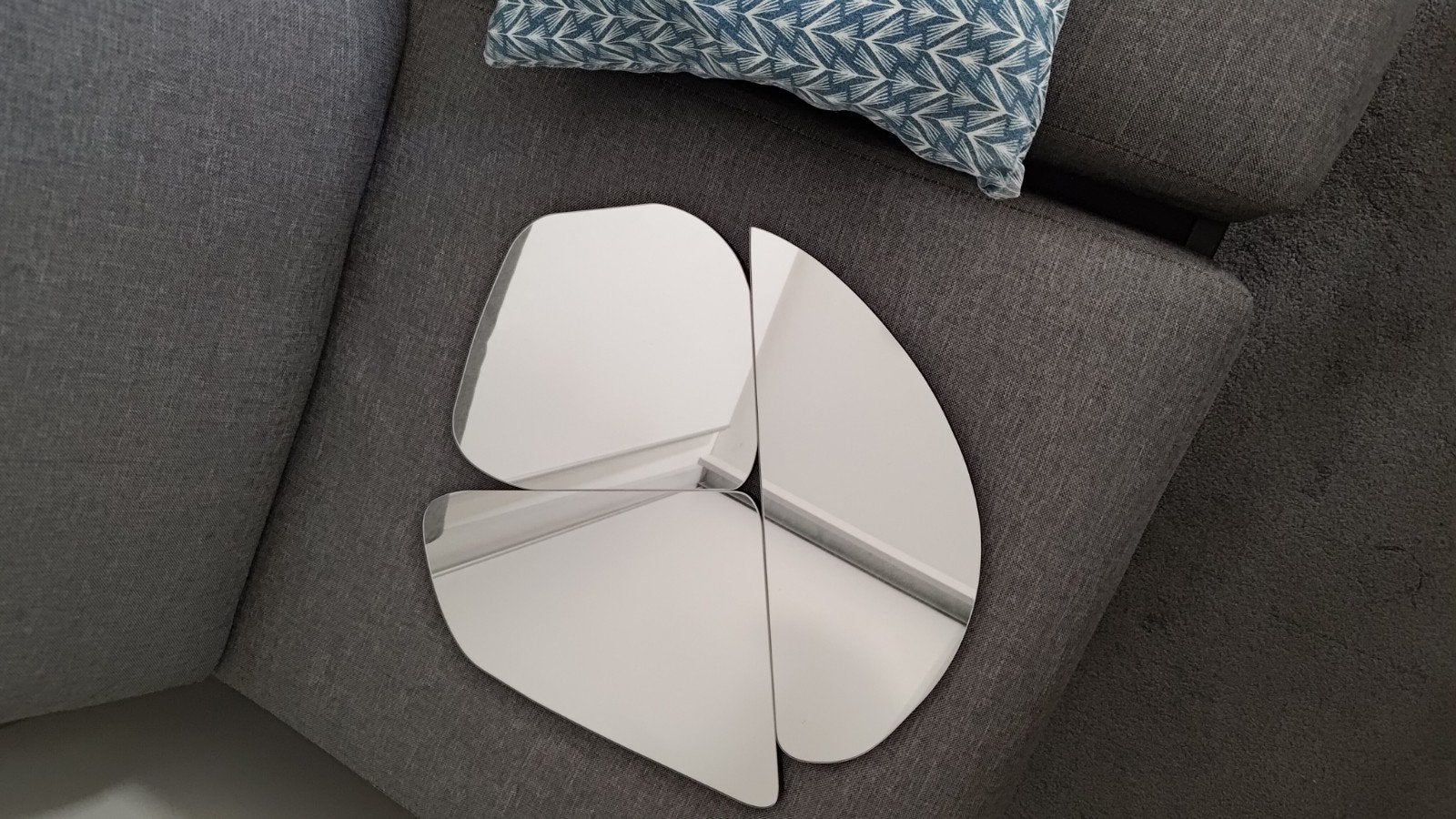Spiegel 43cm hoog, op twee manieren op te hangen, Huis en Inrichting, Woonaccessoires | Spiegels, Ophalen, Minder dan 50 cm, Gebruikt