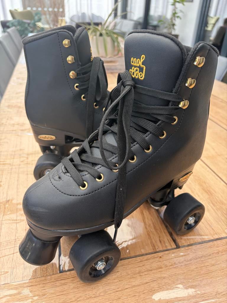 Zwarte rolschaatsen skates maat 38 -zo goed als nieuw, Ophalen of Verzenden, Zo goed als nieuw