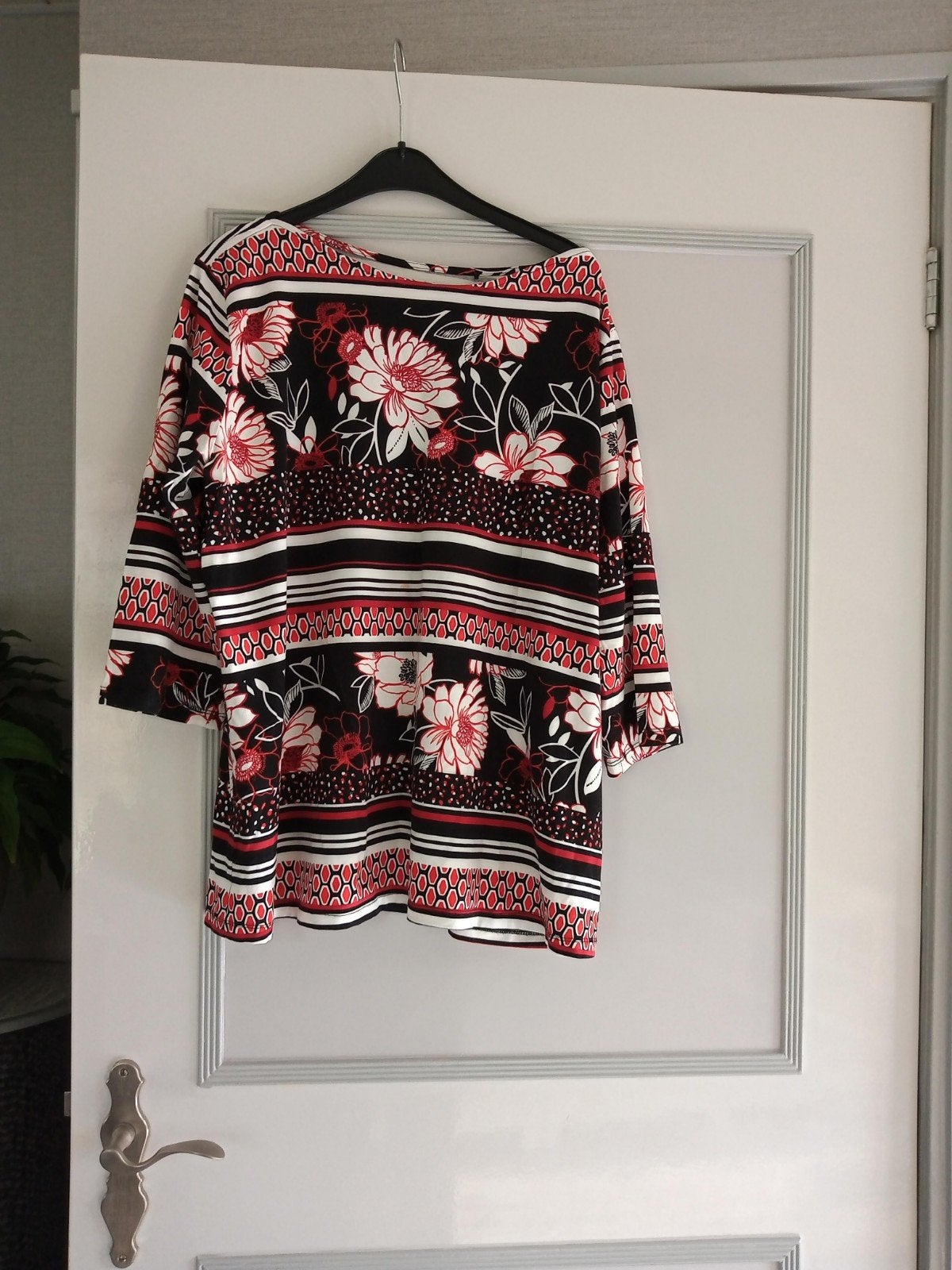 Keurige blouse maat L, Ophalen of Verzenden, Zo goed als nieuw, Maat 42/44 (L), Zwart