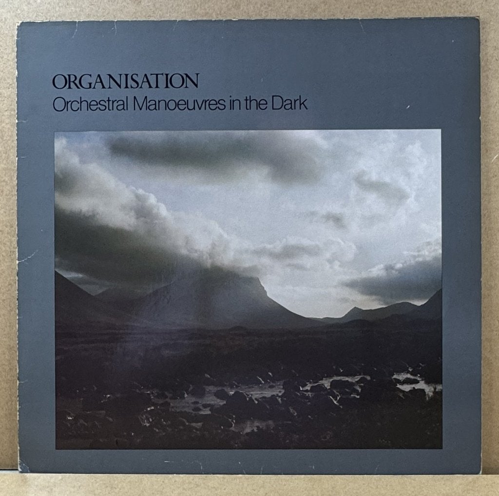 LP - OMD (Orchestral Manoeuvres in the Dark) - Organisation, Cd's en Dvd's, Vinyl | Pop, Gebruikt, Beschermende buitenhoes, Inclusief binnenhoes