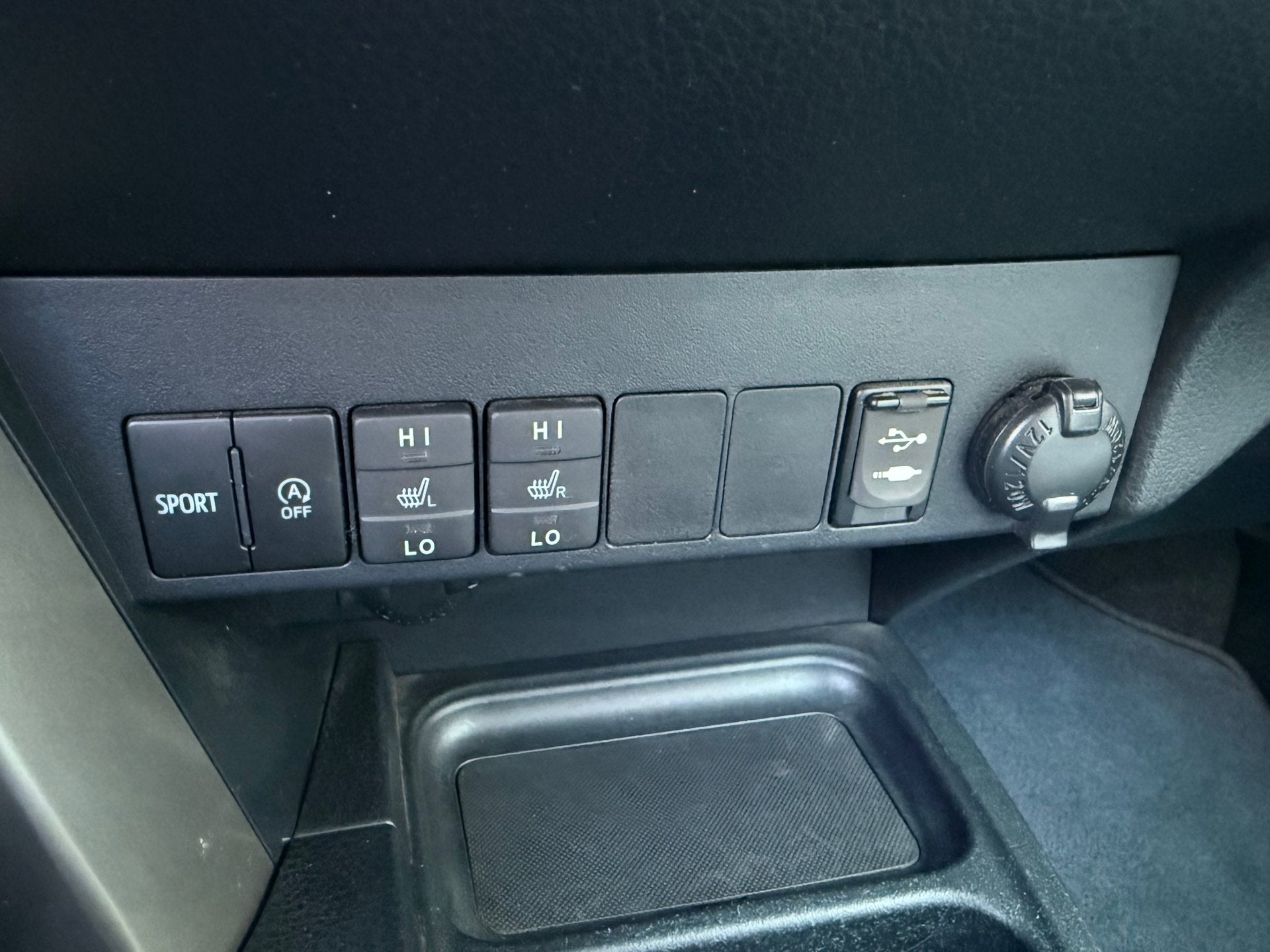 Foto 25 van Toyota RAV4 2.0 VVT-i AWD Executive