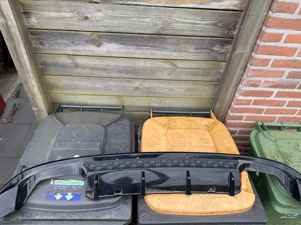 Volkswagen golf 7.5r achterbumper diffuser, Auto-onderdelen, Carrosserie en Plaatwerk, Ophalen, Gebruikt, Volkswagen, Achter