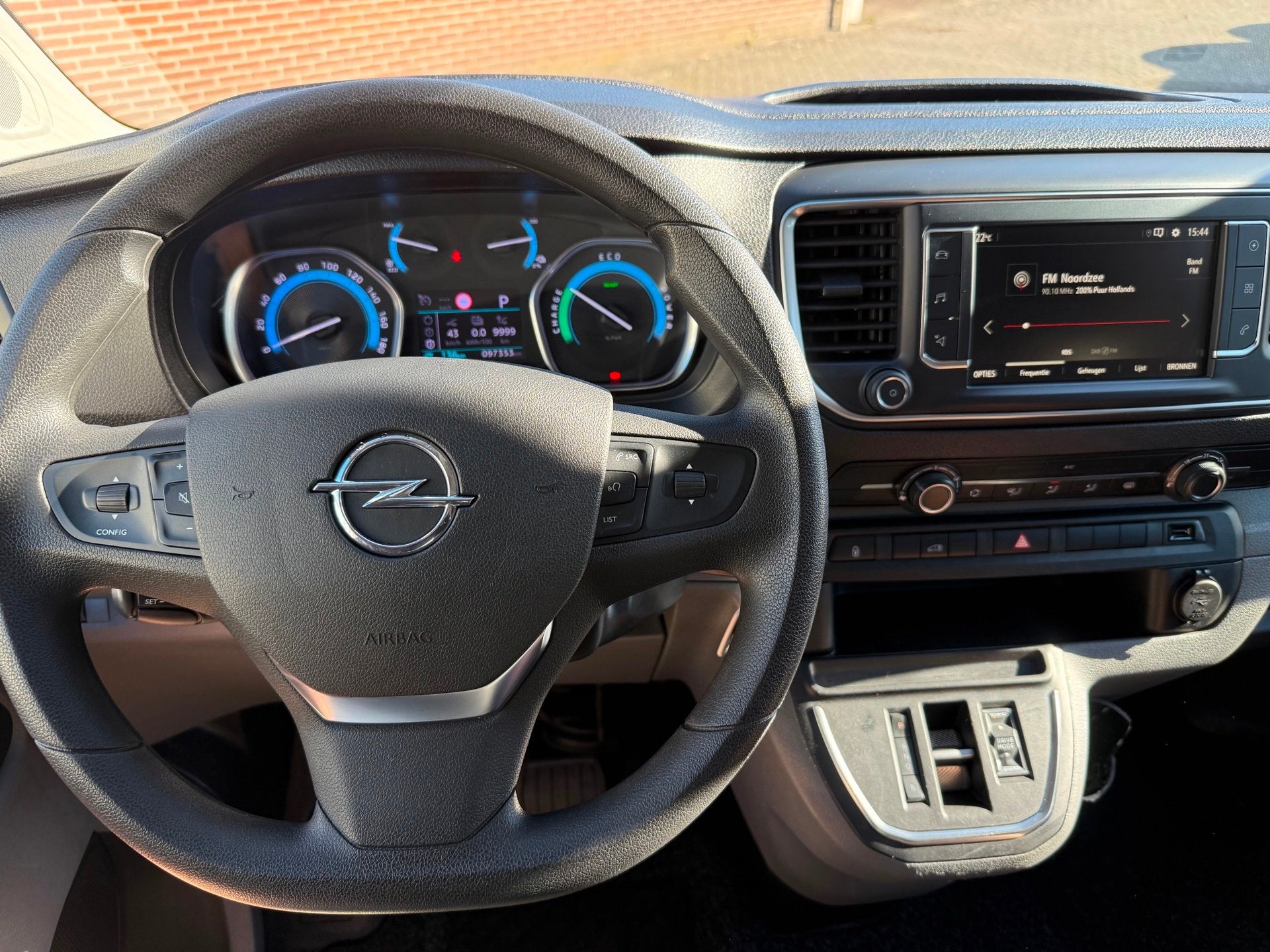 Opel Vivaro-e L2H1 Edition 75 kWh 100% Elektrisch Camera Car, Auto's, 136 pk, Gebruikt, Wit, Origineel Nederlands