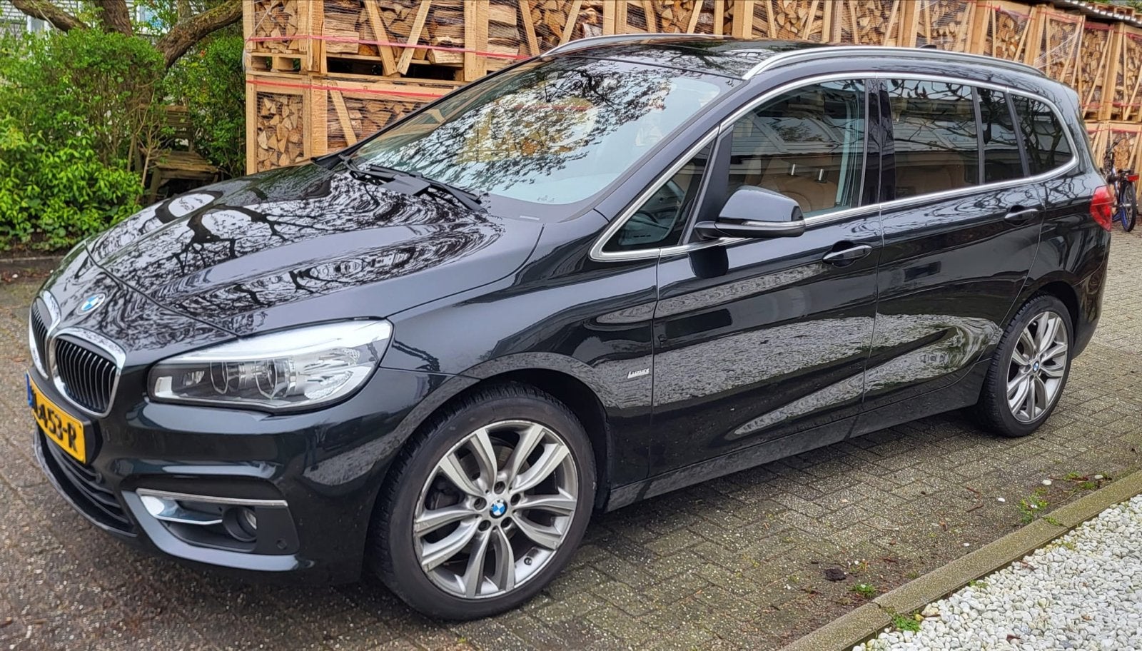 BMW 2-Serie Gran Tourer 218i 136pk 7p. 2015 Zwart, Auto's, BMW, Voorwielaandrijving, 136 pk, 2-Serie Gran Tourer, 7 stoelen
