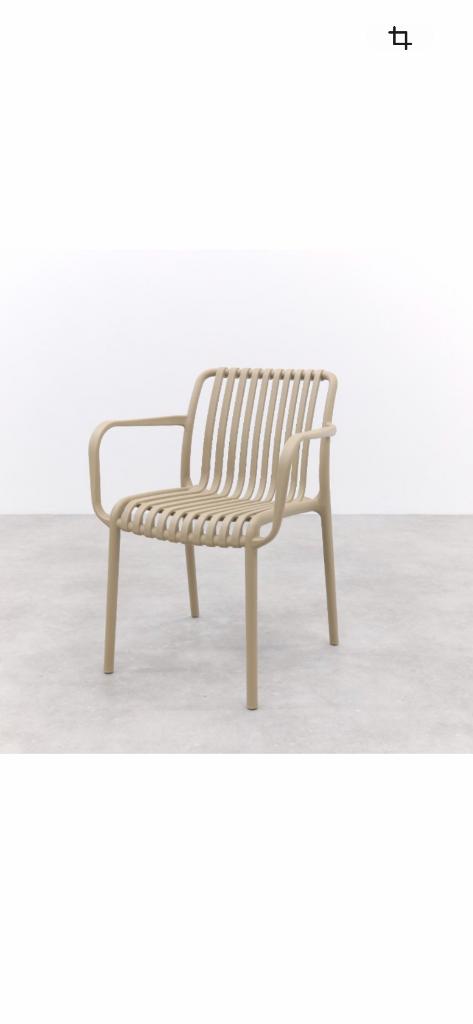 nieuwe stapelbare tuinstoelen 3 met leuning creme beige, Ophalen, Nieuw