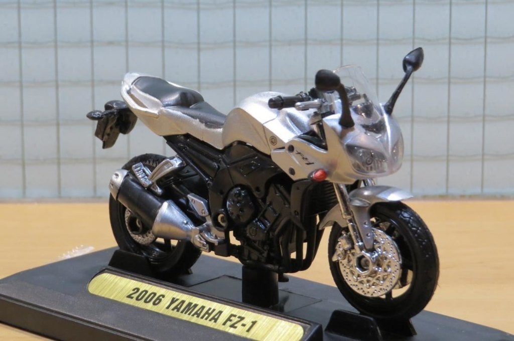 Yamaha FZ-1 Fazer 2006 1:18, MayCheong, Nieuw, Ophalen of Verzenden, Motor