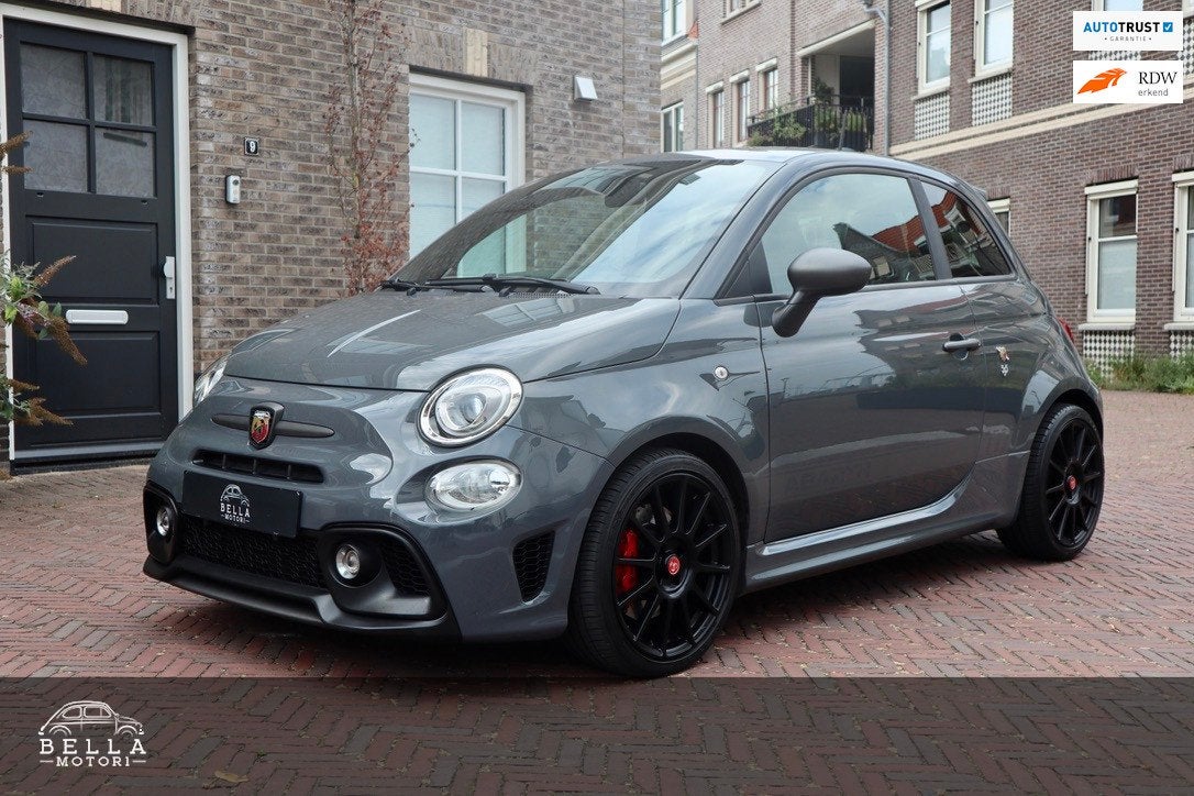Fiat 500 Abarth 595 Competizione | RIJKLAARPRIJS | Record Mo, Voorwielaandrijving, Gebruikt, 4 stoelen, Leder