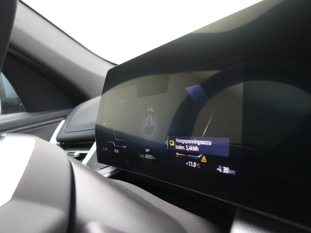 BMW iX1 eDrive20 67 kWh (bj 2025, automaat), Auto's, BMW, Met garantie (alle), 33 min, Origineel Nederlands, 420 min