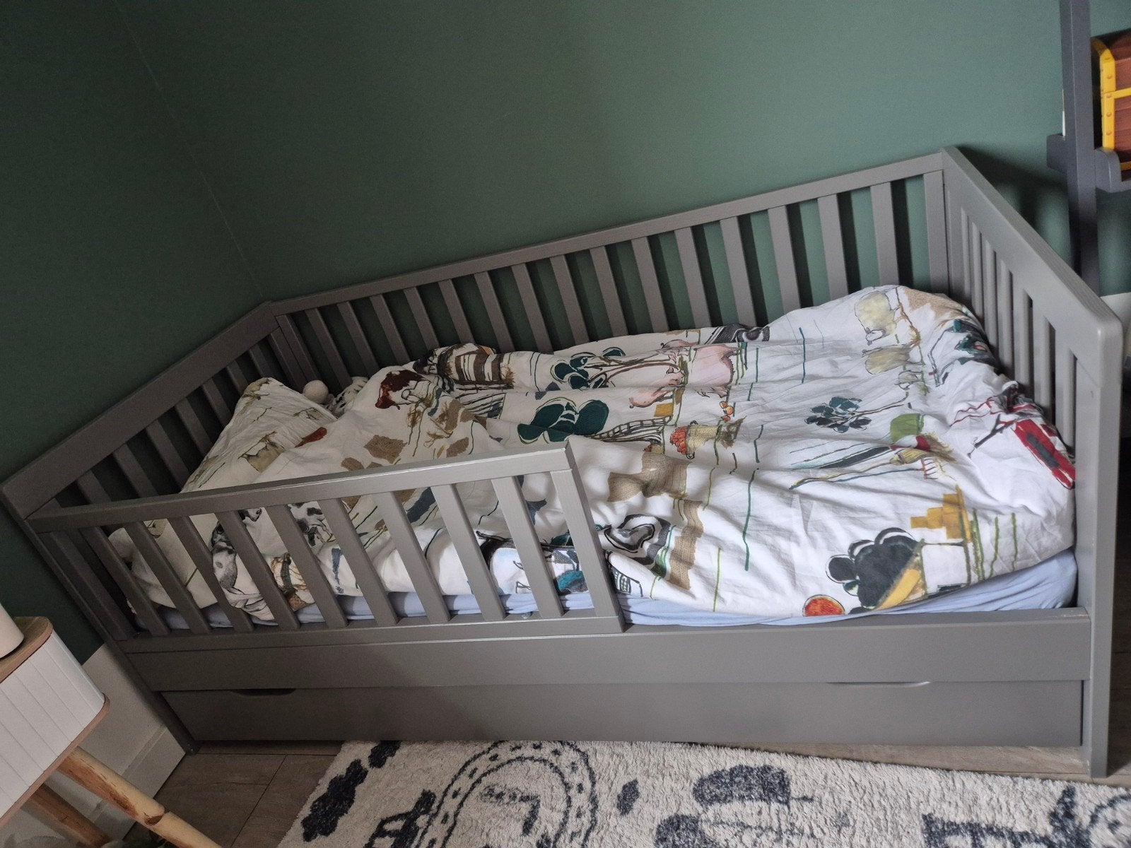 Petite Amélie peuterbed grijs (inc. lade/matras), Ophalen, Gebruikt, 70 tot 85 cm, 140 tot 160 cm