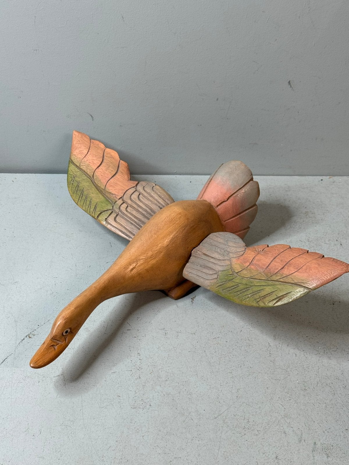 Handgesneden houten vliegende eend - Wanddecoratie, Ophalen of Verzenden, Wanddecoratie, 20 - 50 cm, Hout