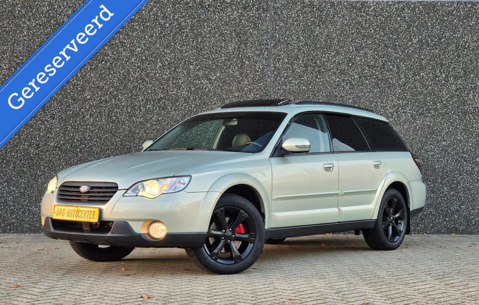 Subaru Legacy Outback 2.5i 4WD/1e Eig/165PK/Pano/Trekhaak, Auto's, Automaat, Gebruikt, 4 cilinders, Outback