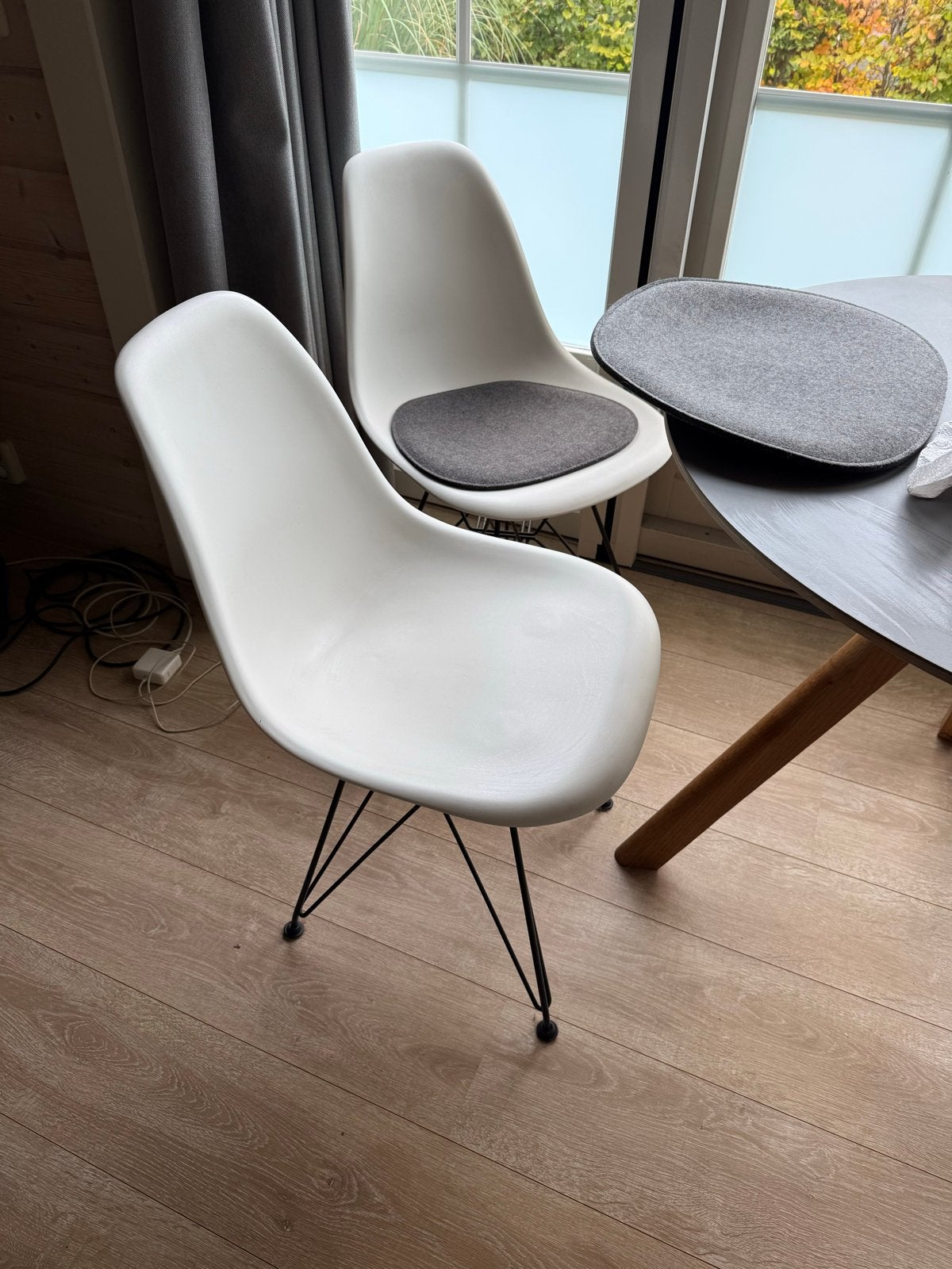 4x Vitra Eames Plastic Chair met Eiffel onderstel, Kunststof, Gebruikt, Wit, Ophalen of Verzenden
