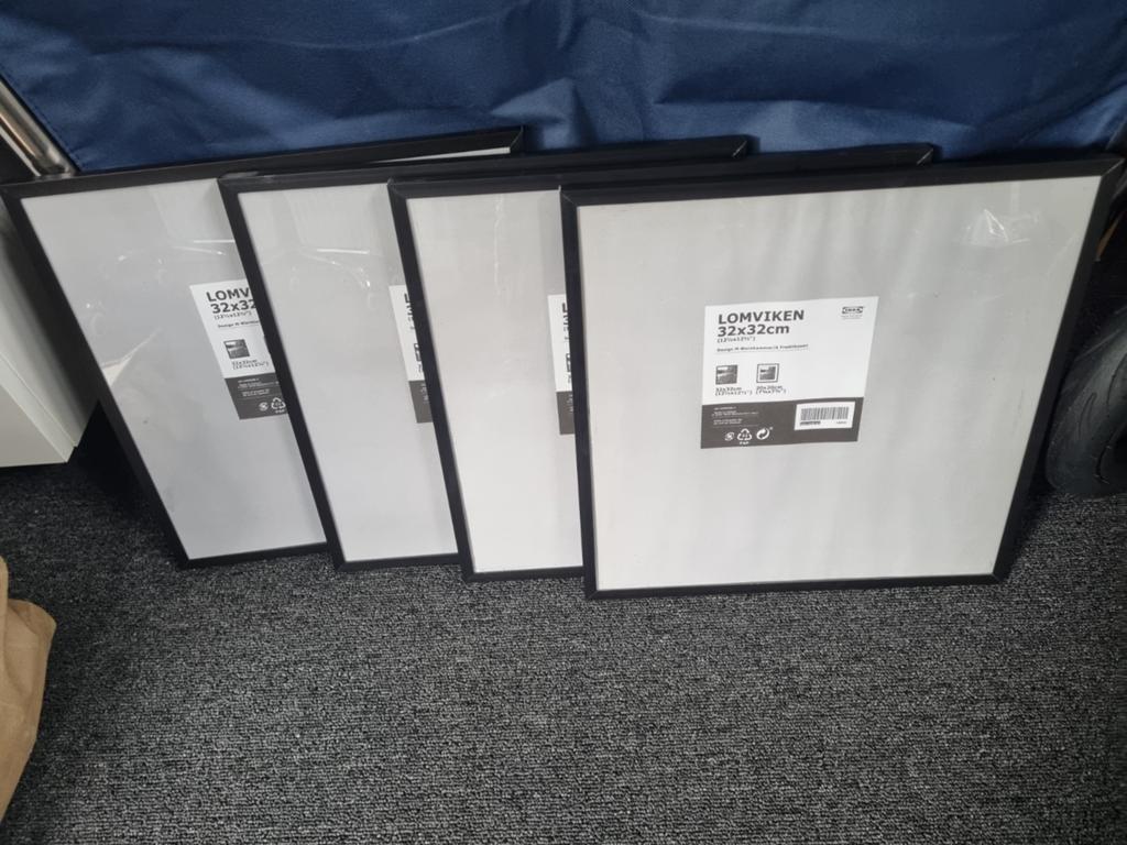 4x IKEA LOMVIKEN Lijst 32x32cm (LP lijst), Overige materialen, Minder dan 50 cm, Ophalen of Verzenden, Zo goed als nieuw