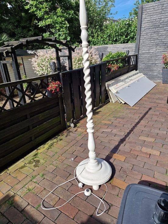 Houten staande lamp, Huis en Inrichting, Lampen | Vloerlampen, Ophalen, Gebruikt, Hout, 150 tot 200 cm