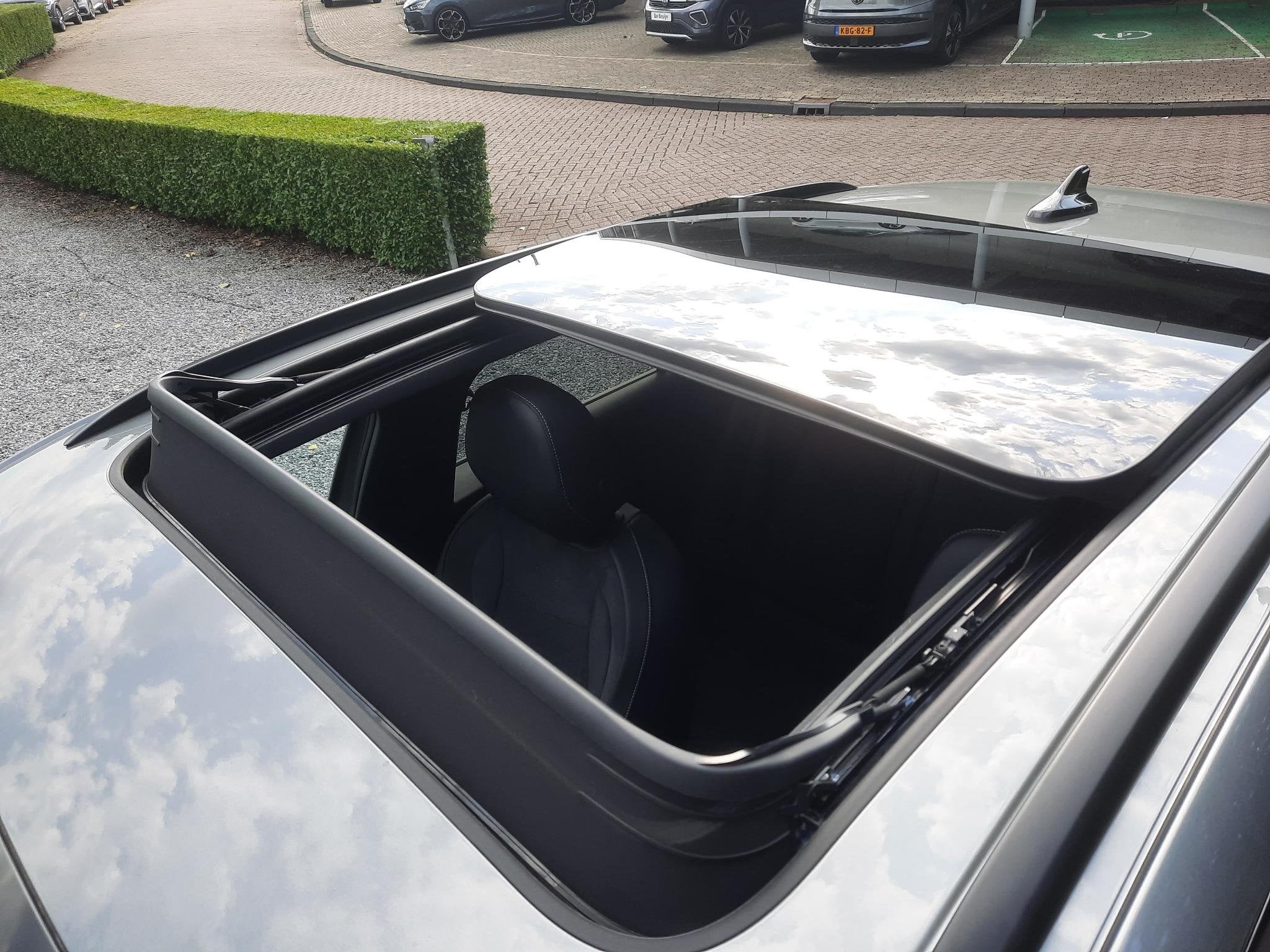 Volkswagen T-Roc 1.5 eTSI 150pk DSG R-Line Blackstyle (Pano,, Auto's, Euro 6, 4 cilinders, Overige kleuren, Automatische klimaatregeling
