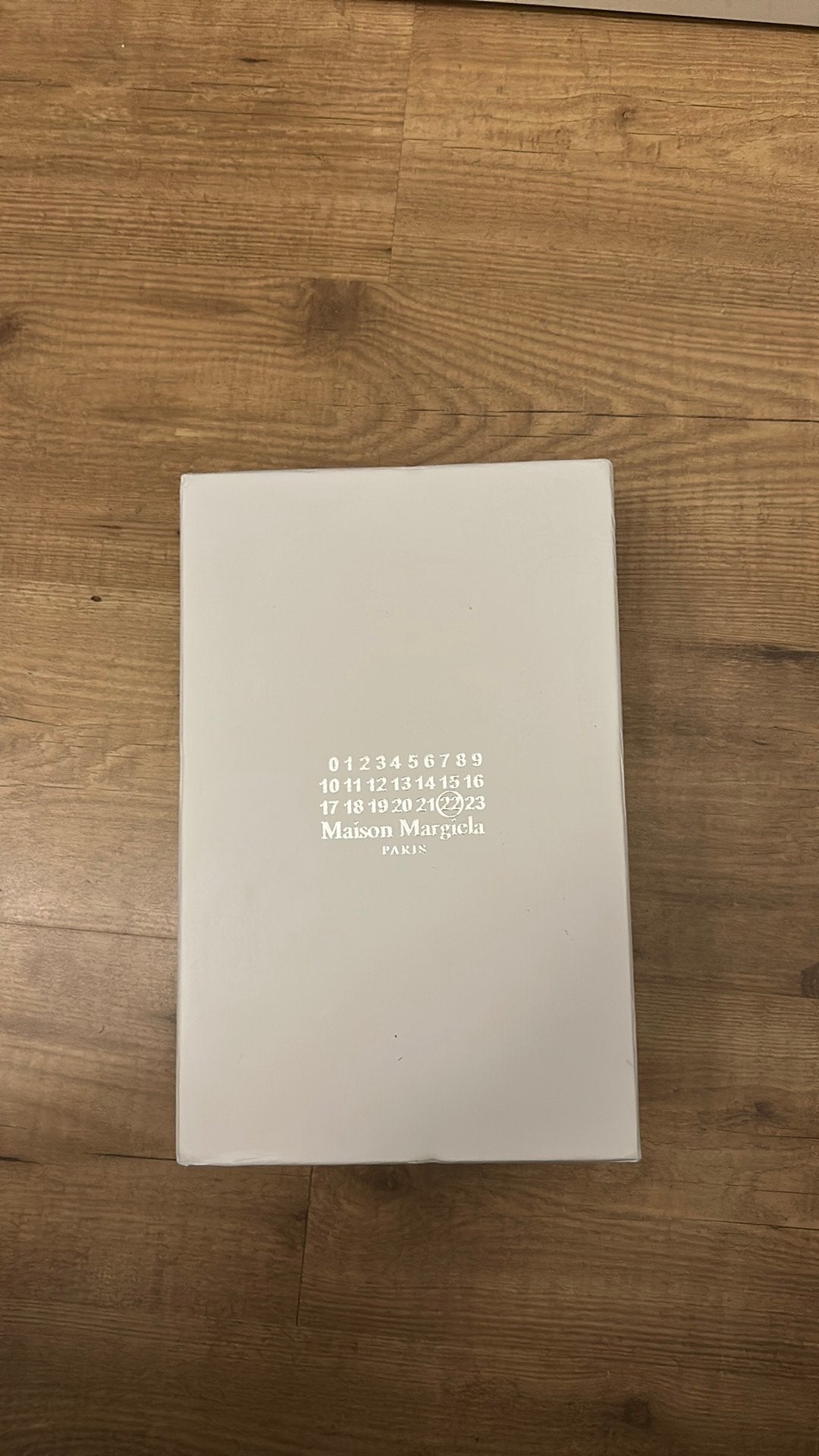 Maison margiela gats, Ophalen of Verzenden, Zo goed als nieuw, Wit